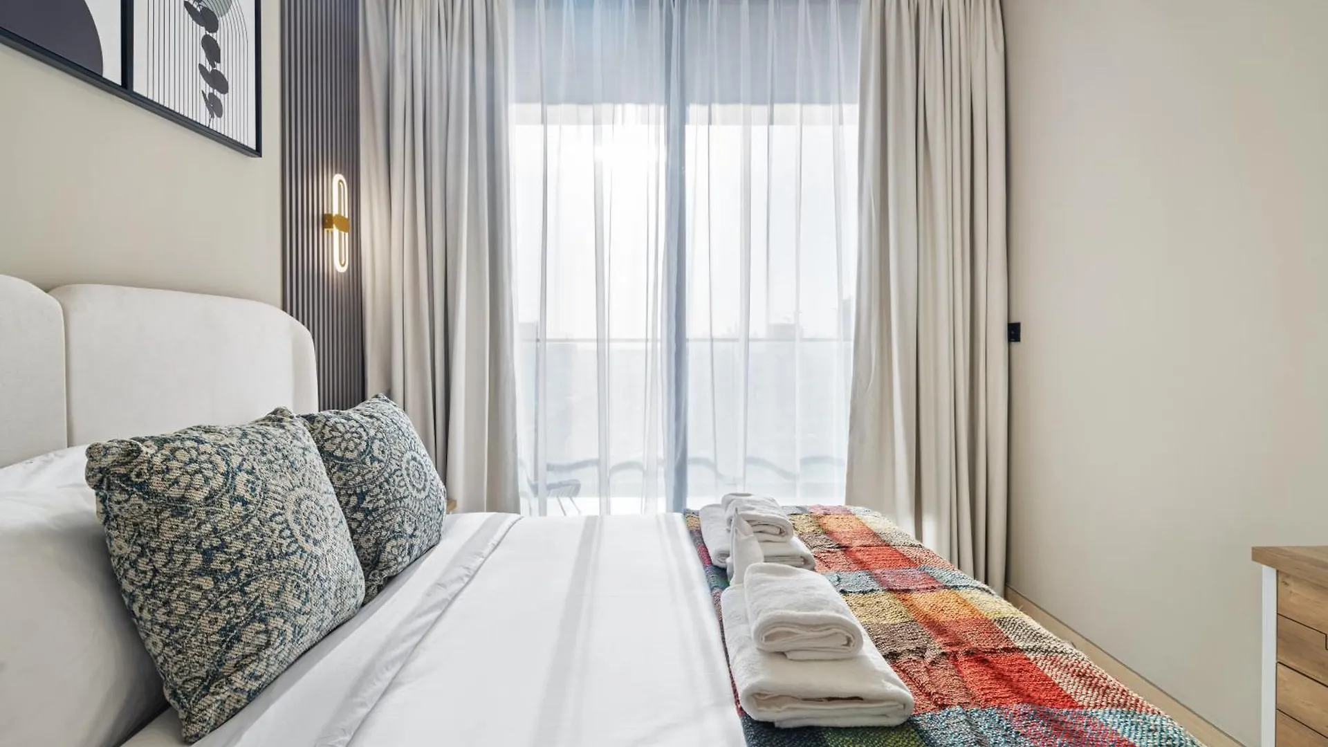 Apartment Fully Furnished 1 Bhk In Binghatti Crest Jvc Dubai