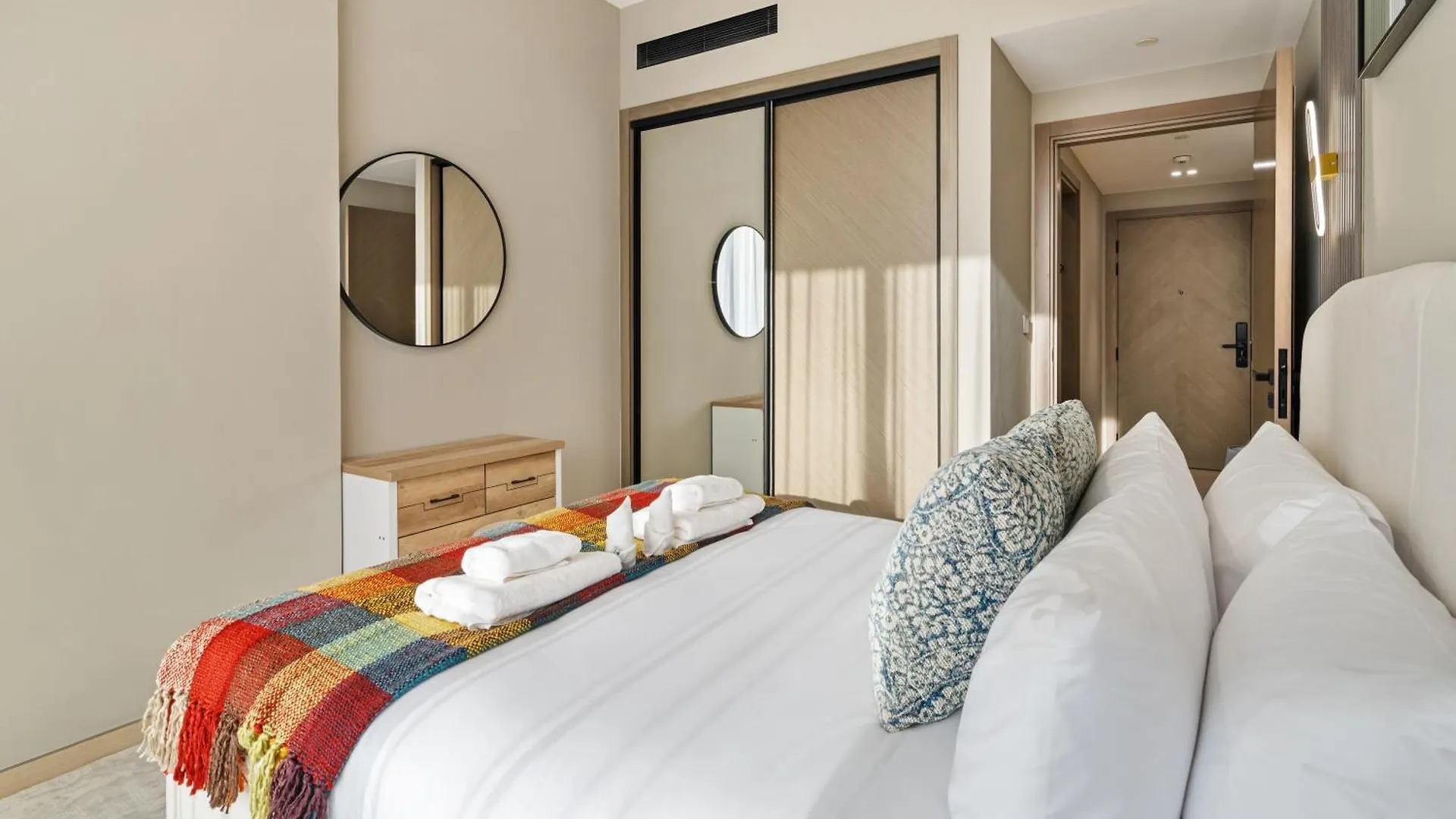 Apartment Fully Furnished 1 Bhk In Binghatti Crest Jvc Dubai